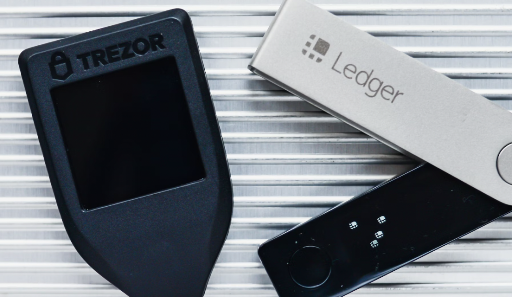 Kripto aparatinės įrangos piniginės (hardware) - Ledger Nano S ir kitos